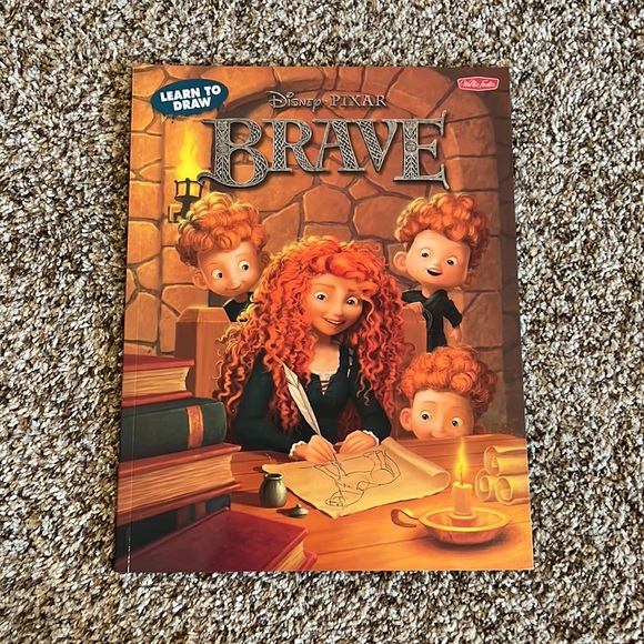 Disney-Learn to Draw Books-8 New Books - Picture 7 of 10